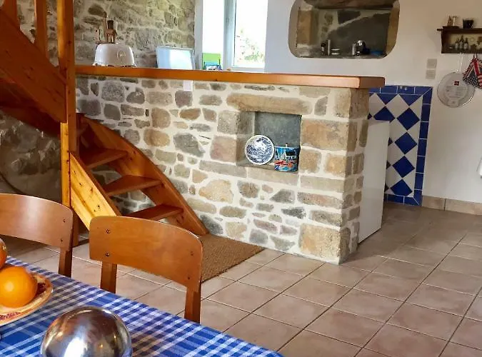 La Maison Perchée Le Vast